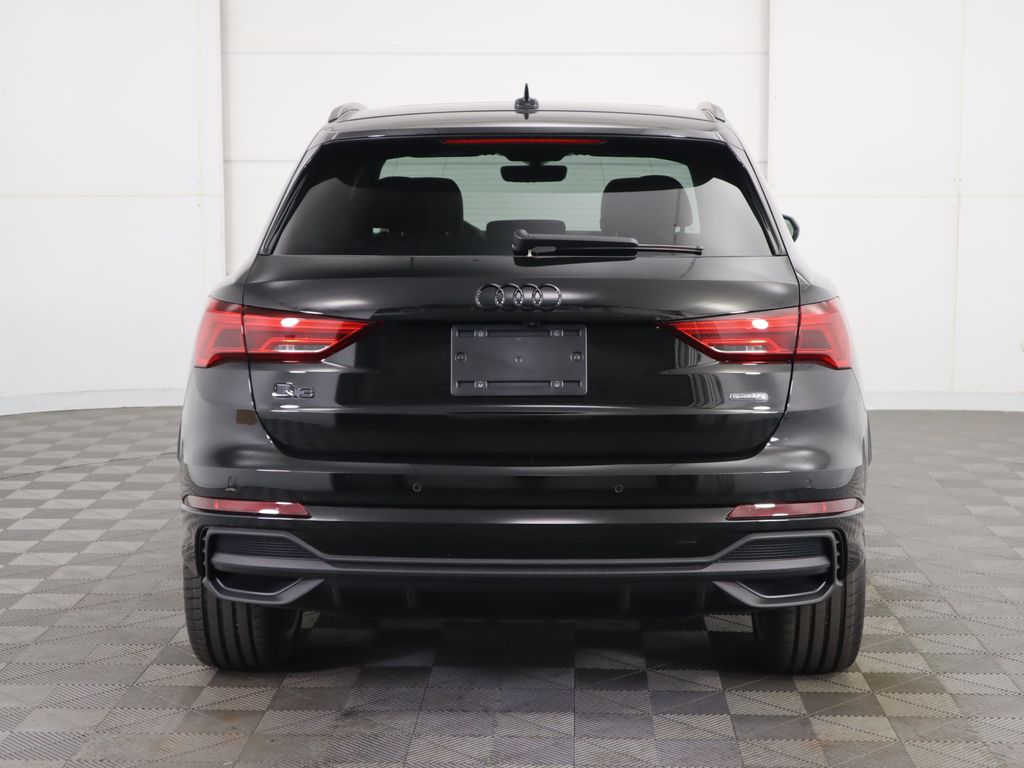 Vehicle image 6 of 35
