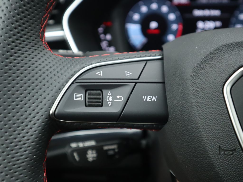 Vehicle image 13 of 35
