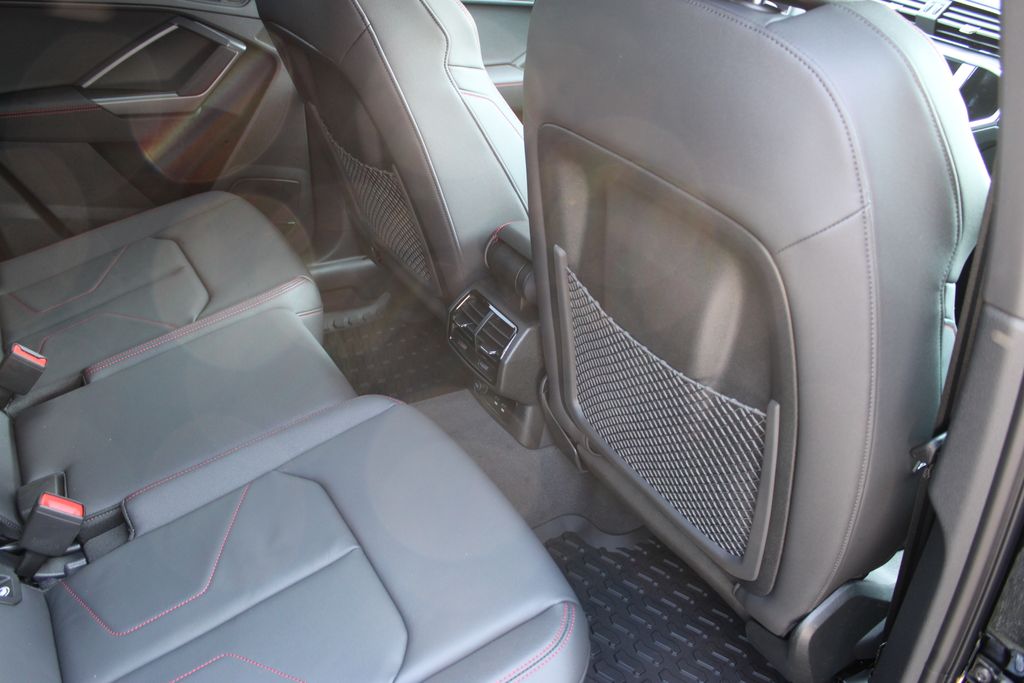 Vehicle image 17 of 55