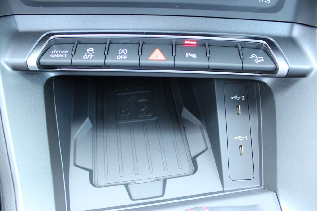 Vehicle image 36 of 55