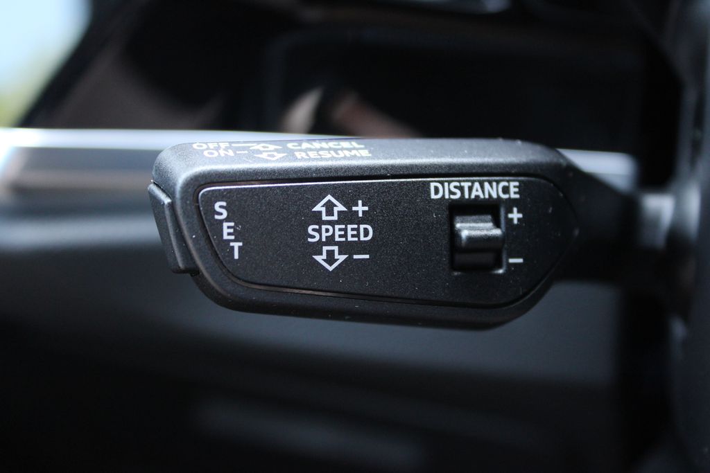 Vehicle image 41 of 55