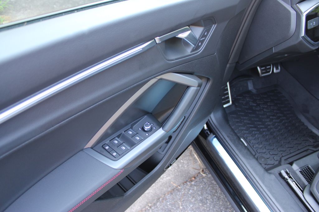Vehicle image 47 of 55