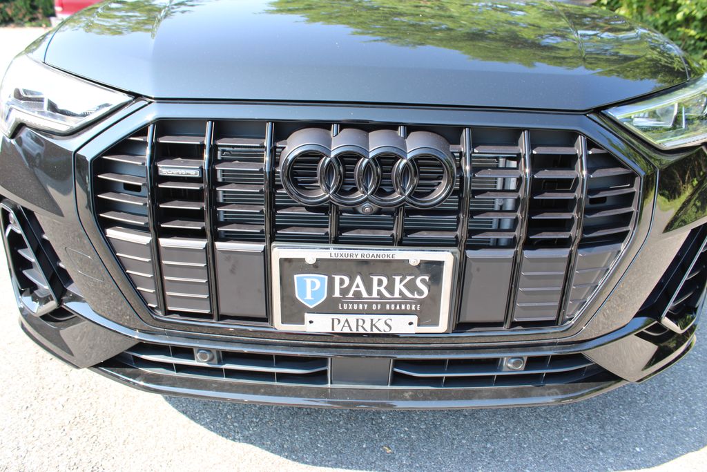 Vehicle image 51 of 55