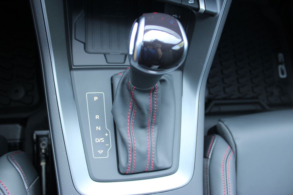 Vehicle image 34 of 55