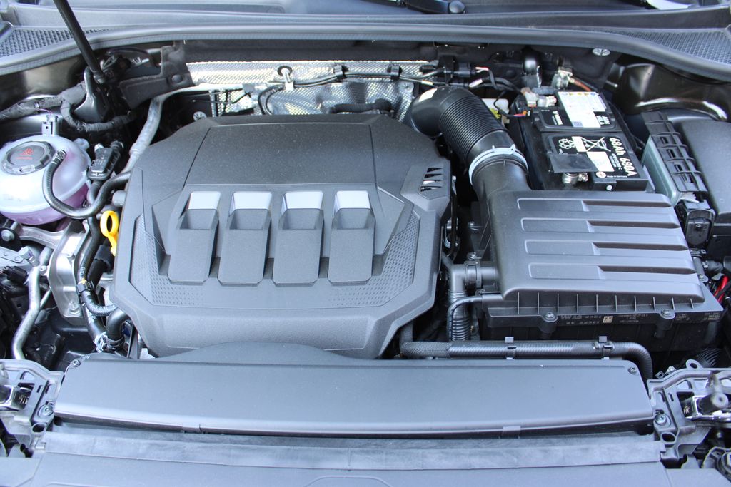 Vehicle image 10 of 55