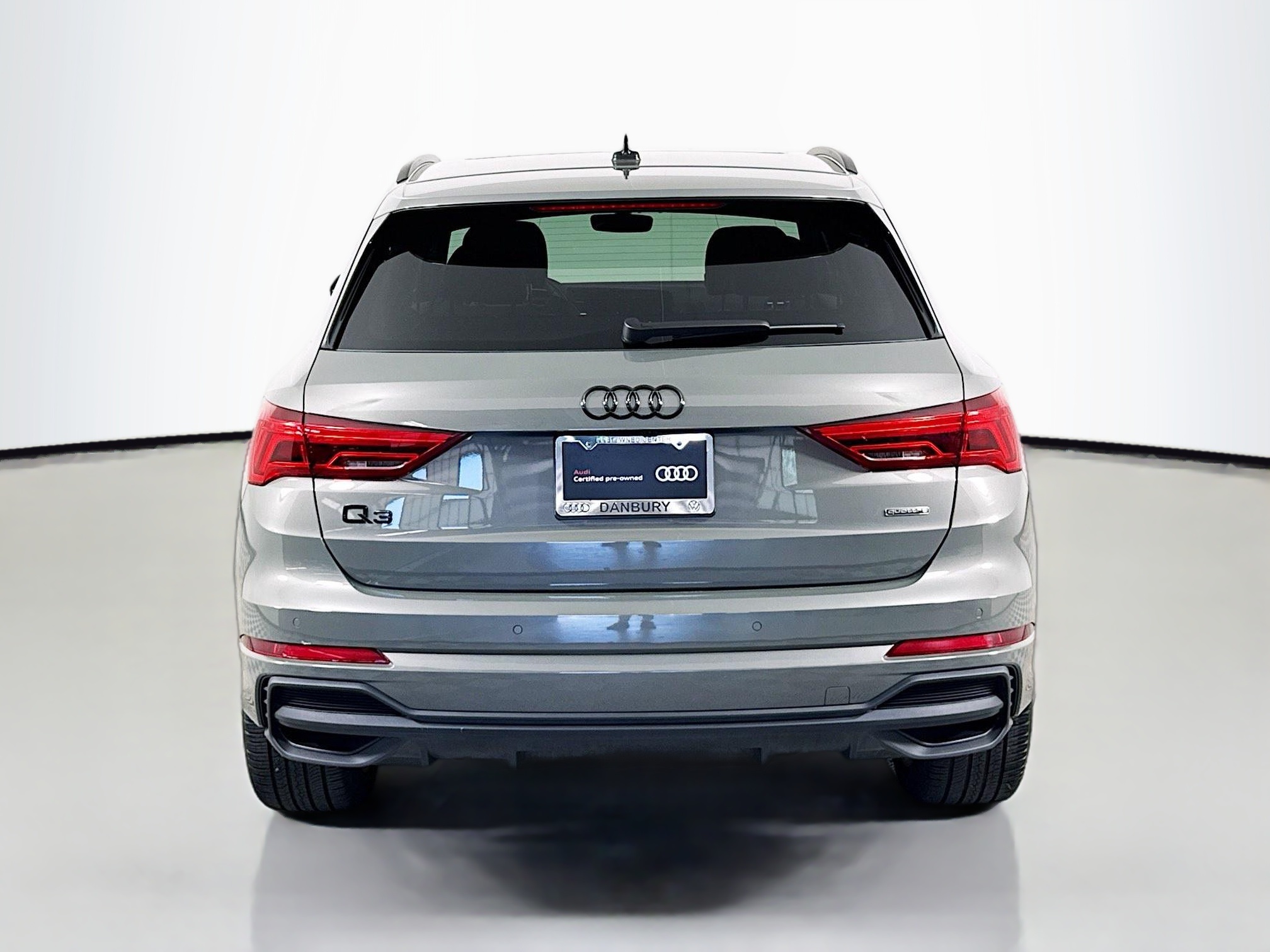 Vehicle image 6 of 30