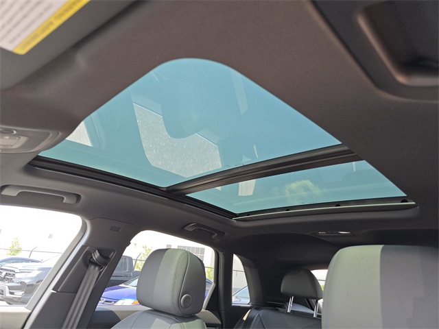 Vehicle image 15 of 27