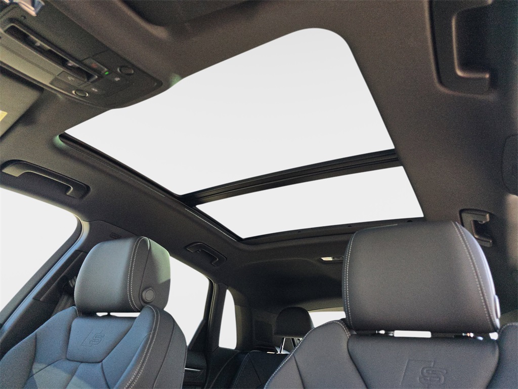 2025 Audi Q3 S Line Premium Image 15 of 36