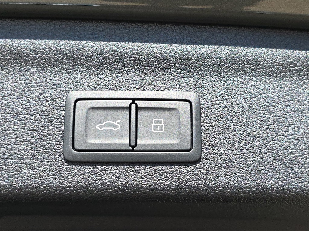 2025 Audi Q3 S Line Premium Image 29 of 36