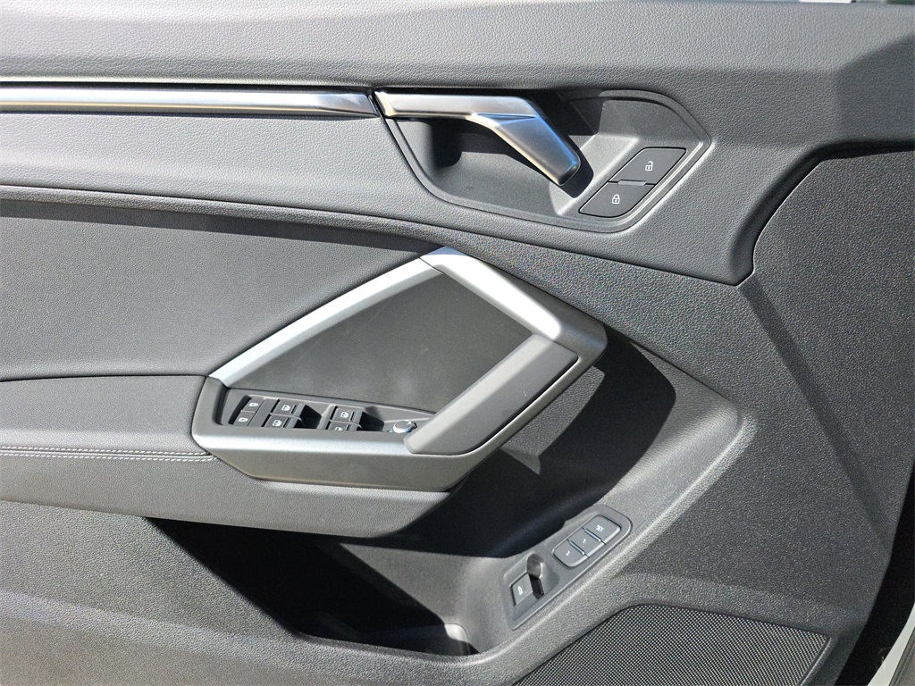 2025 Audi Q3 S Line Premium Image 27 of 36