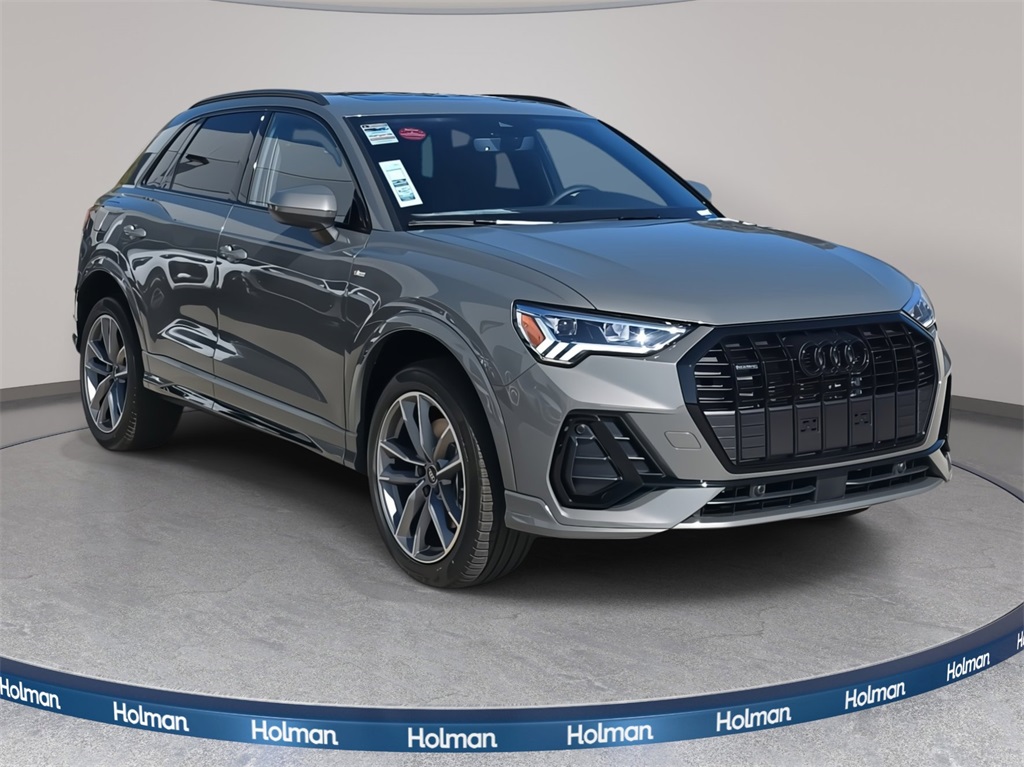 2025 Audi Q3 S Line Premium Image 3 of 36