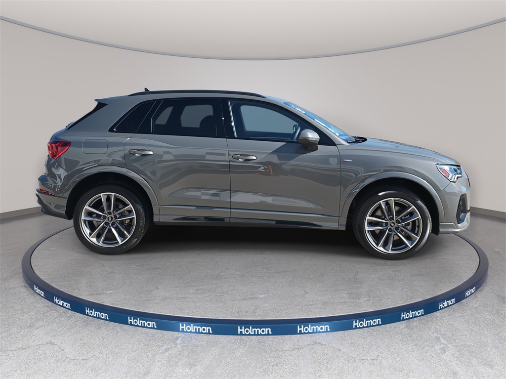 2025 Audi Q3 S Line Premium Image 4 of 36