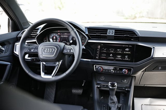 2025 Audi Q3 S Line Premium Image 15 of 41