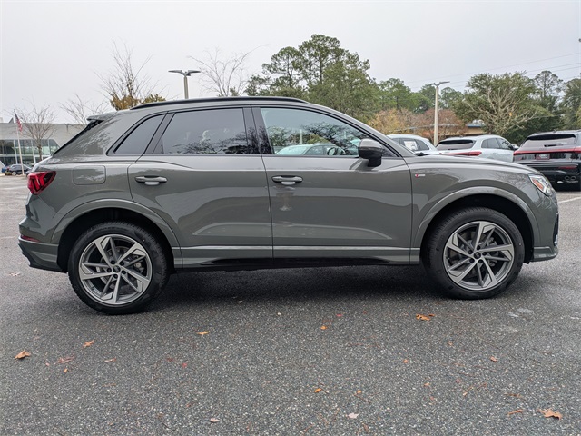 2025 Audi Q3 S Line Premium Image 3 of 28