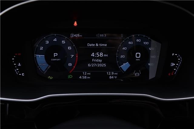 Vehicle image 14 of 17