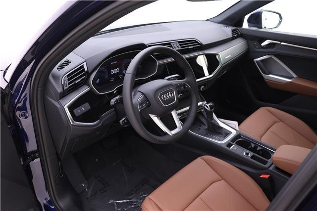 Vehicle image 11 of 17