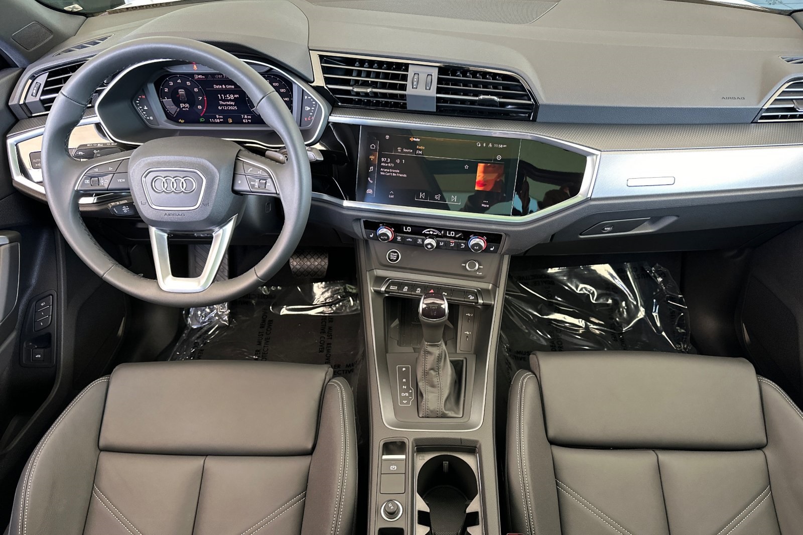 Vehicle image 12 of 26