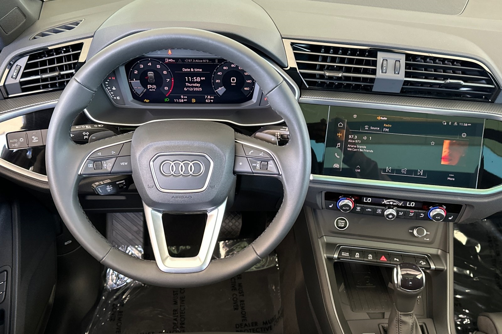 Vehicle image 13 of 26