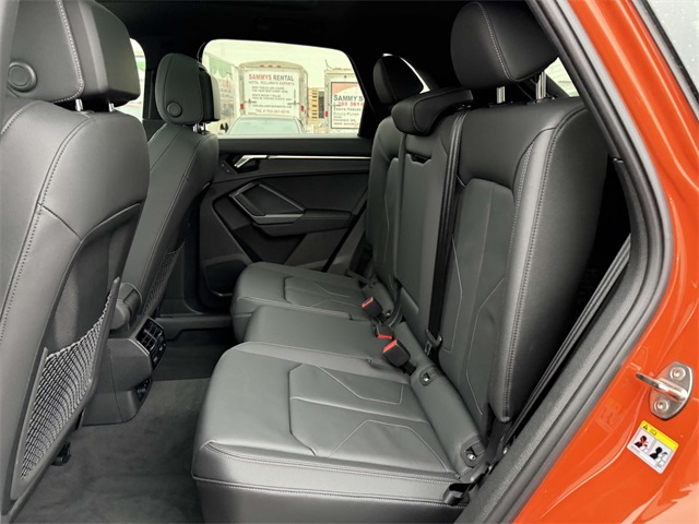 Vehicle image 24 of 30