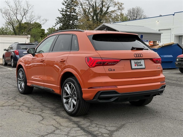 Vehicle image 6 of 30