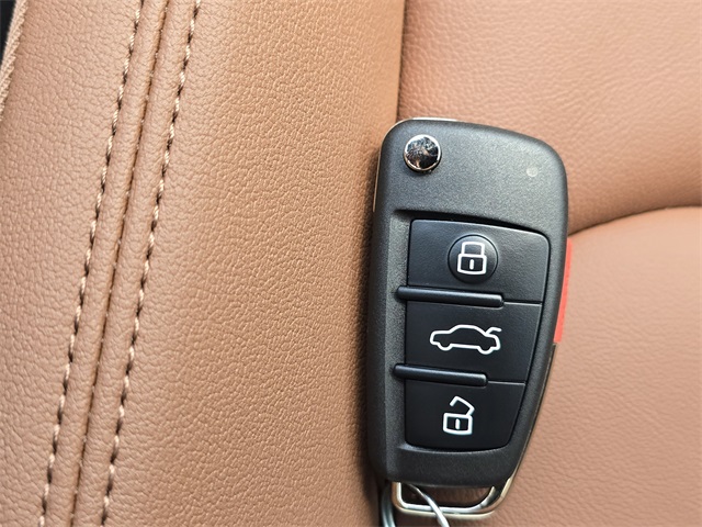 Vehicle image 22 of 27