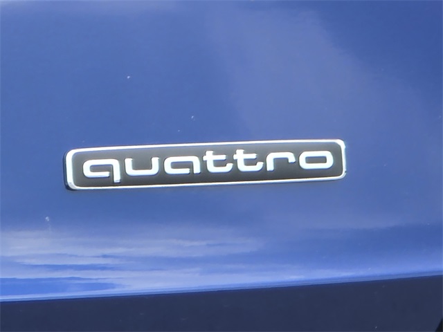 Vehicle image 18 of 27