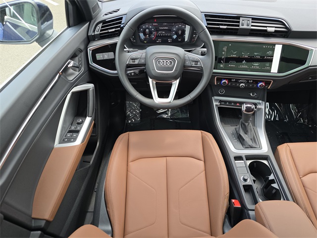 Vehicle image 14 of 27