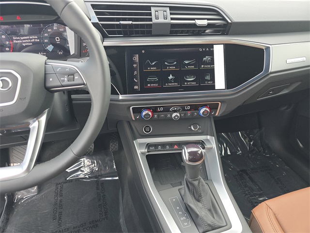 Vehicle image 16 of 27
