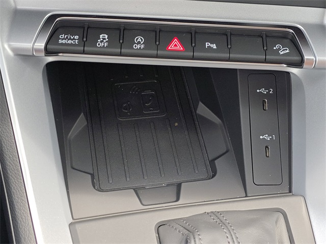 Vehicle image 26 of 27