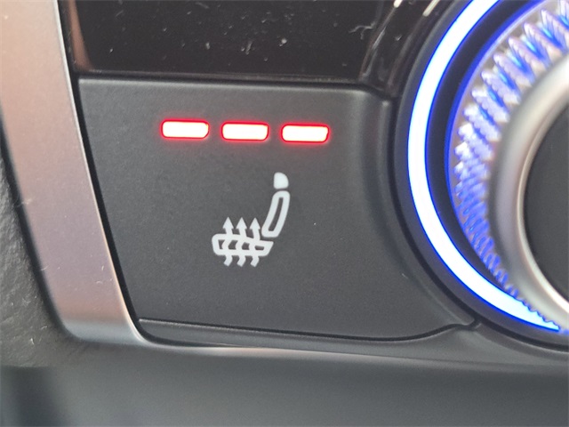 Vehicle image 24 of 27