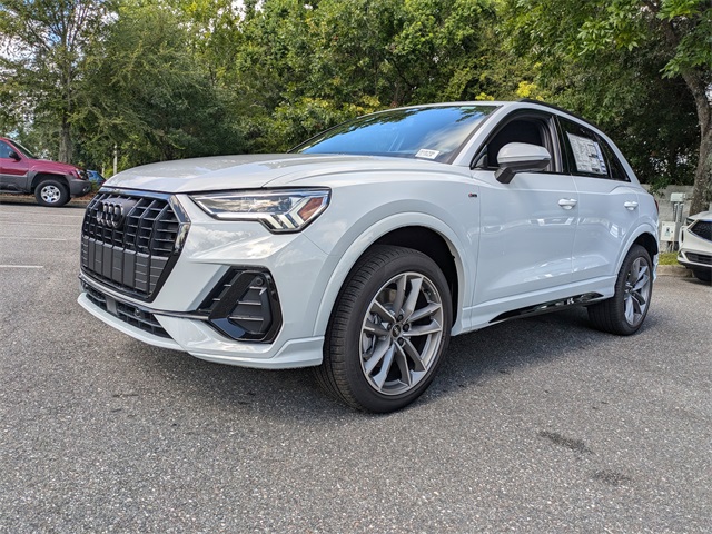 2025 Audi Q3 S Line Premium Image 2 of 27