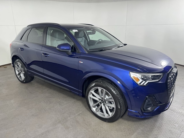 Vehicle image 3 of 23