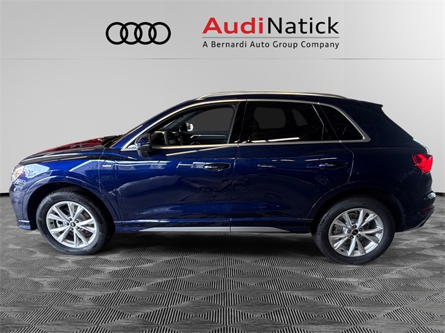 Vehicle image 8 of 15