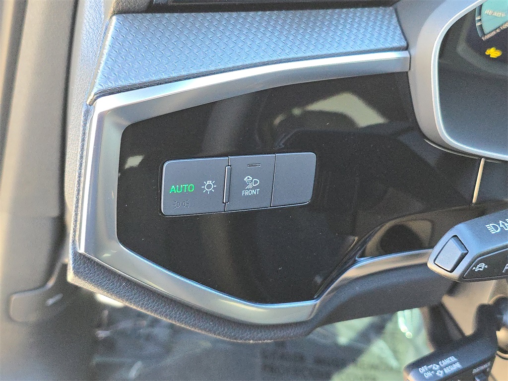 2025 Audi Q3 S Line Premium Image 28 of 35