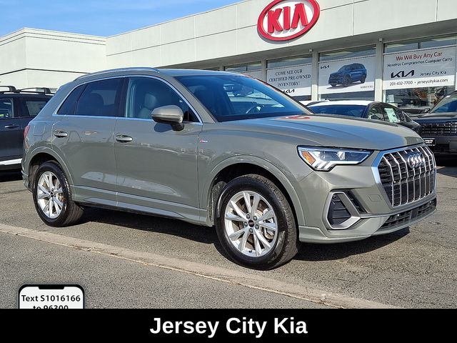 2025 Audi Q3 S Line Premium Image 3 of 30