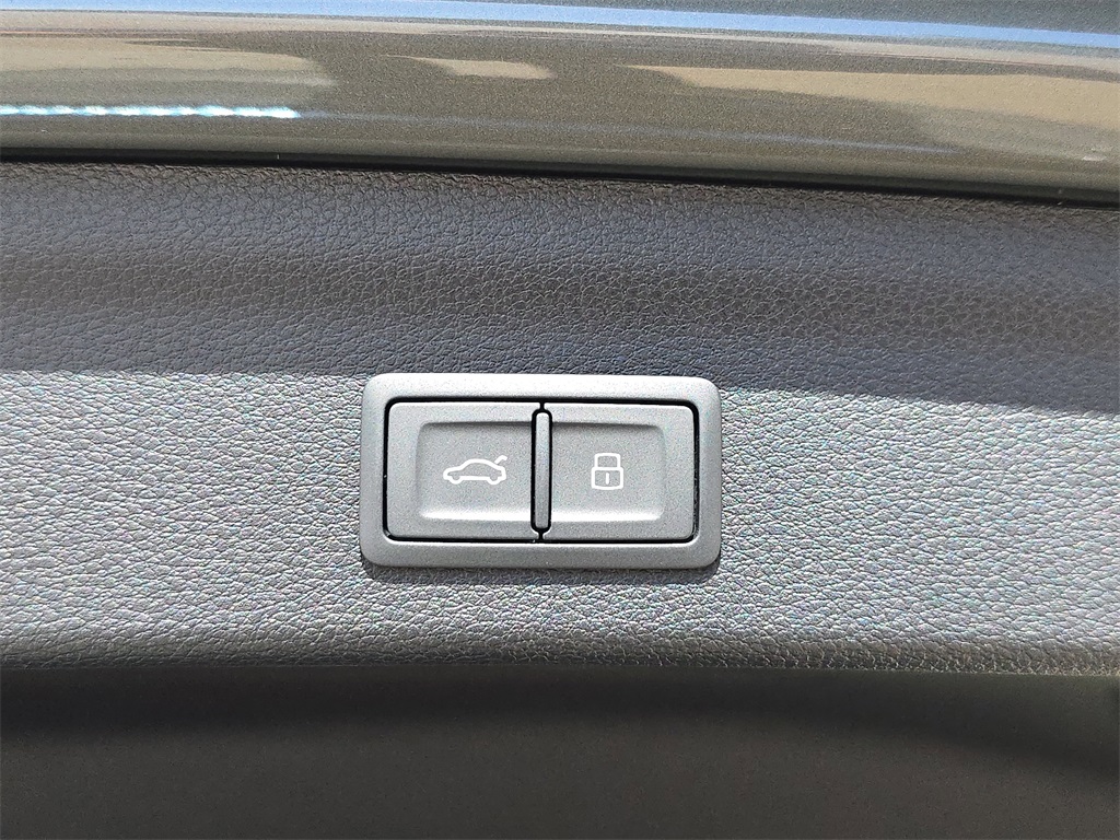 2025 Audi Q3 S Line Premium Image 26 of 35