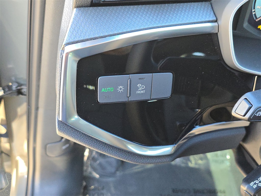 2025 Audi Q3 S Line Premium Image 28 of 35