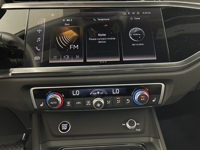 Vehicle image 16 of 18