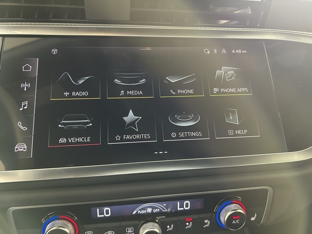 Vehicle image 15 of 18