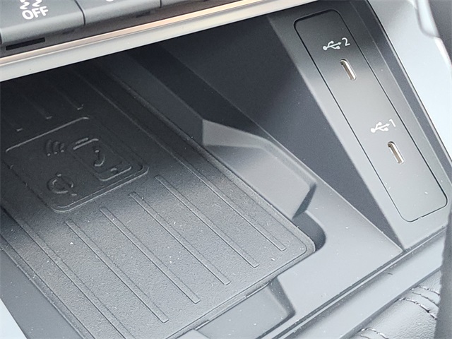 Vehicle image 26 of 27
