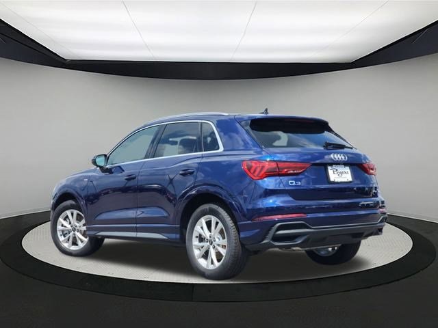 Vehicle image 6 of 27