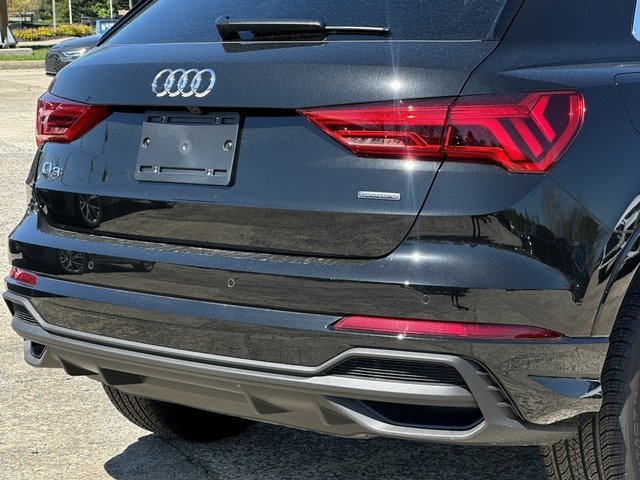 Vehicle image 7 of 28
