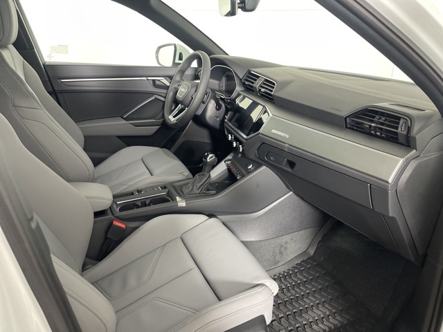 Vehicle image 23 of 23