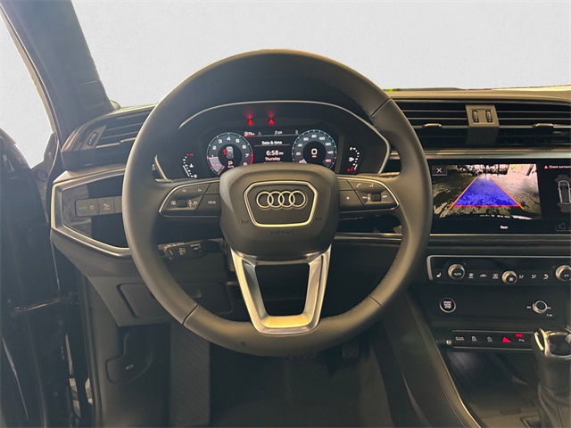 Vehicle image 14 of 15