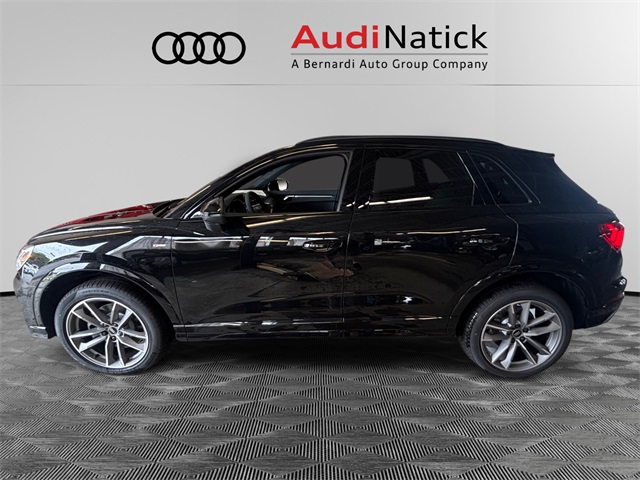 Vehicle image 8 of 15