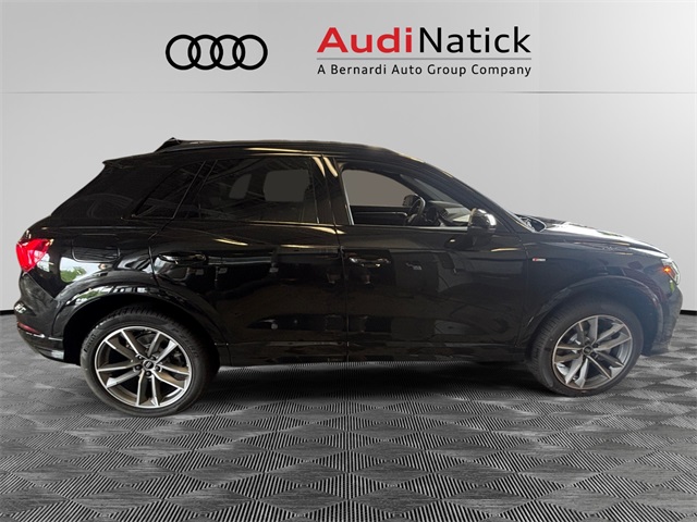 Vehicle image 4 of 15