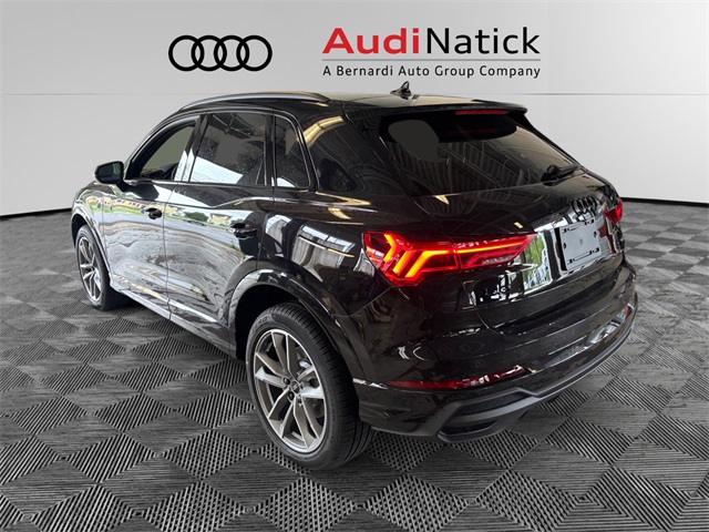 Vehicle image 7 of 15