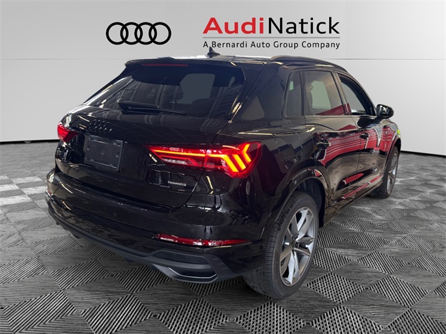 Vehicle image 5 of 15