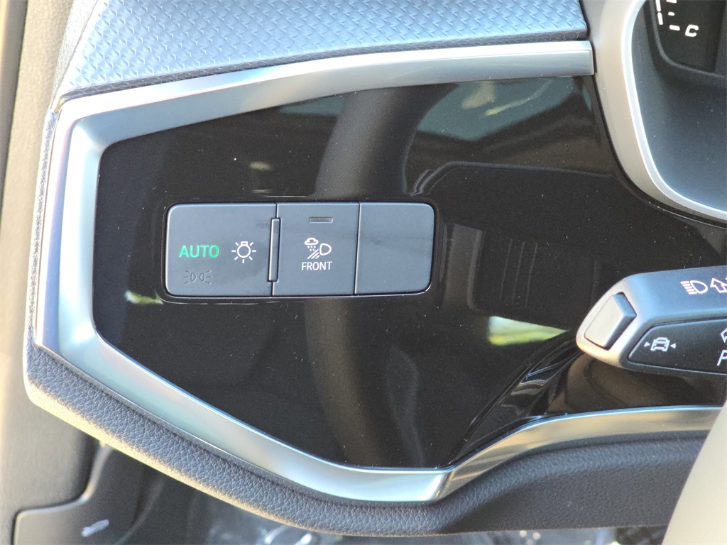 2025 Audi Q3 S Line Premium Image 28 of 35