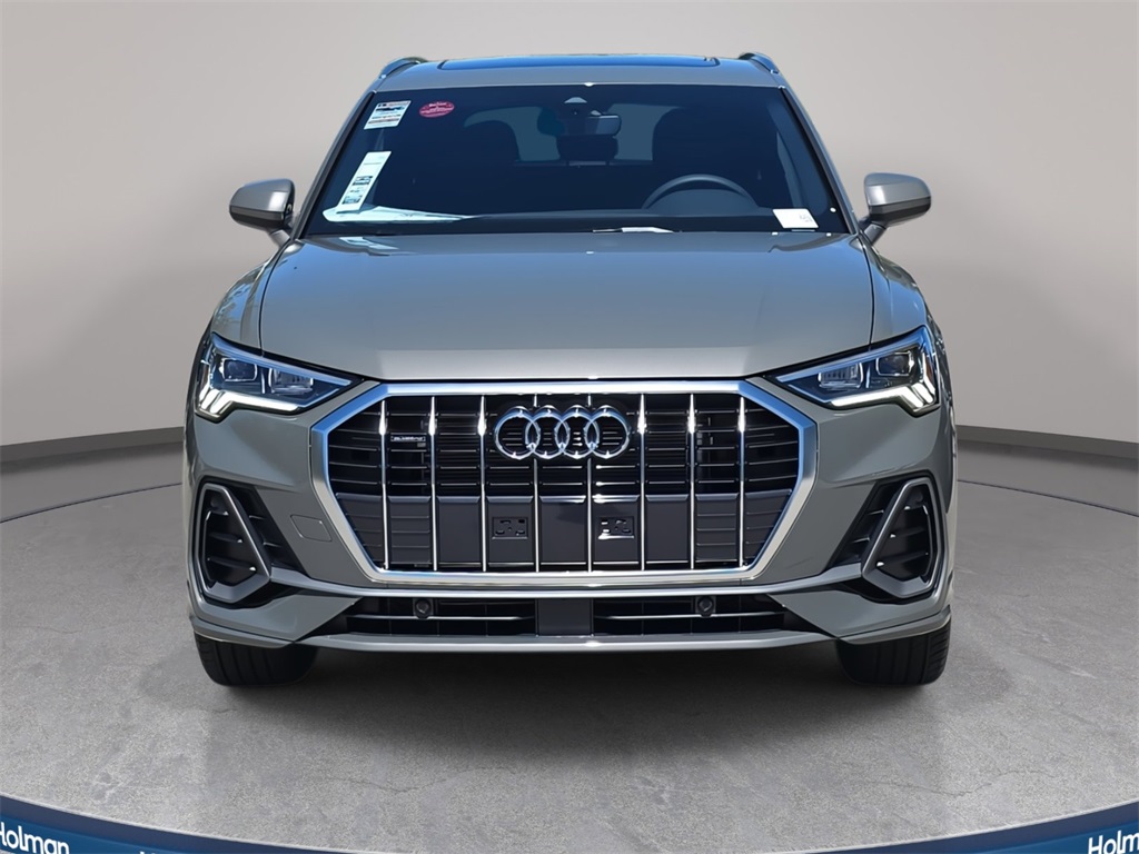 2025 Audi Q3 S Line Premium Image 2 of 35